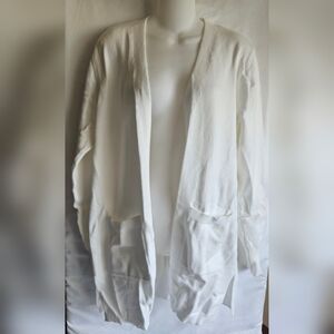 Women’s White Cardigan – New With Tags (L)